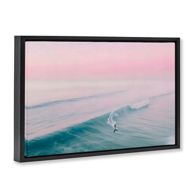 Cadre flottant rose pastel au coucher du soleil, design par LSR Design Studio