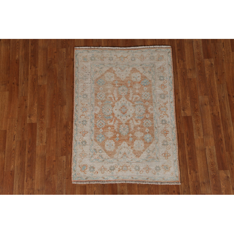 Tapis unique en laine pêche 2 pi 10 po x 3 pi 11 po One Age