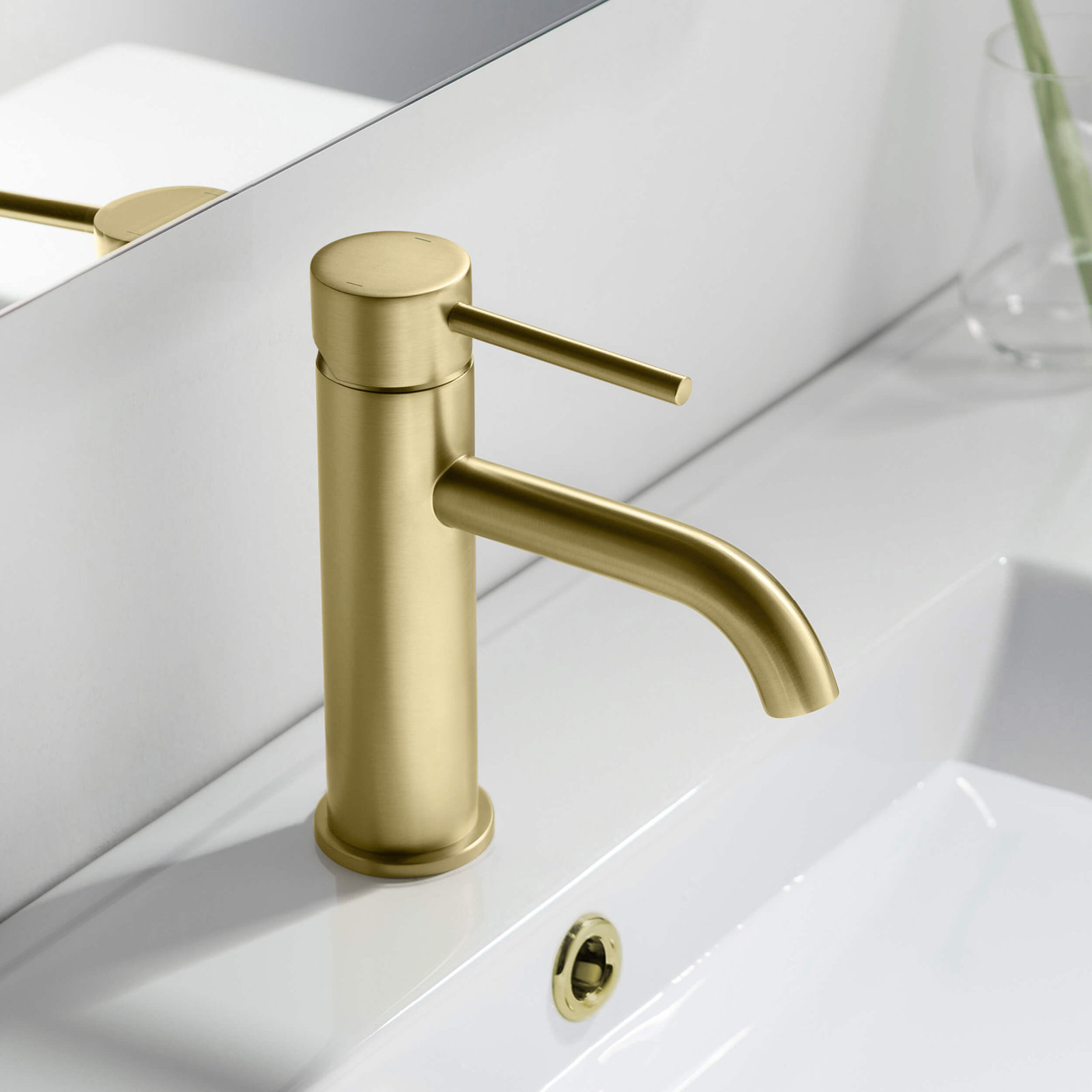 Single-Handle Bathroom Faucet with Pop-Up Drain, Brushed Gold