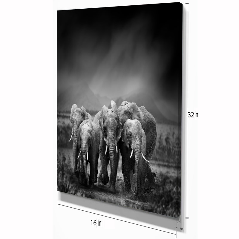 «Group of Elephant in Black Artwork», reproduction d'impression sur toile tendue, H 32 po x l 16 po x P 1 po