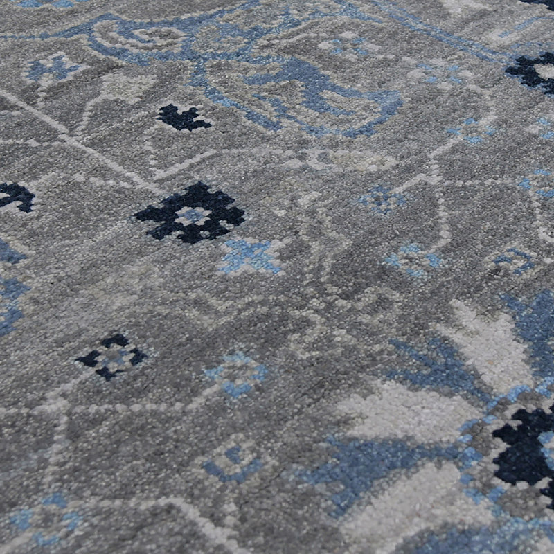 Bristol Henley Wool Floral Area Rug in Silver, Rectangle 2' x 3'