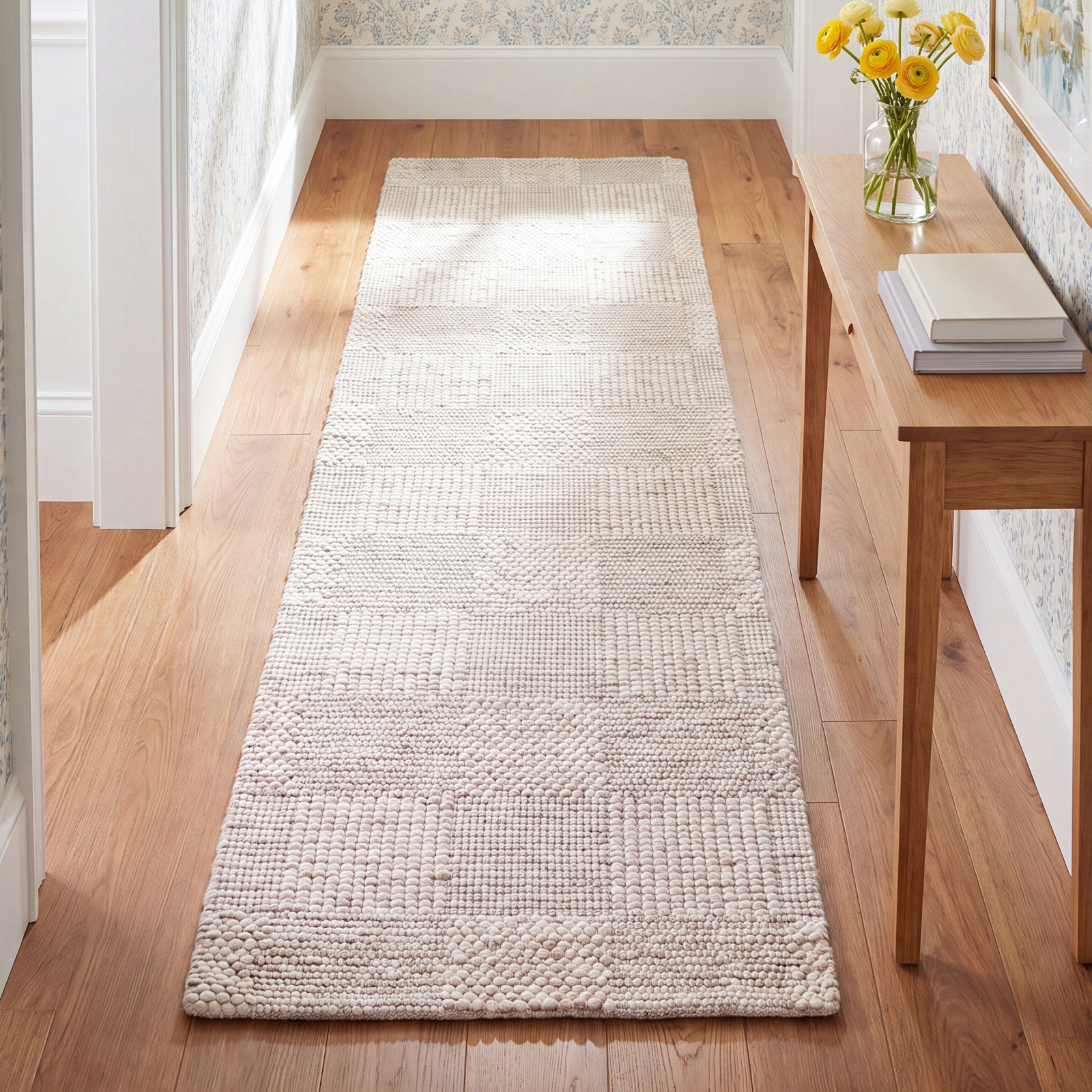 Becker Off-White Gray Hand-Woven Geometric Wool Rug, Runner 2'6" x 8'
