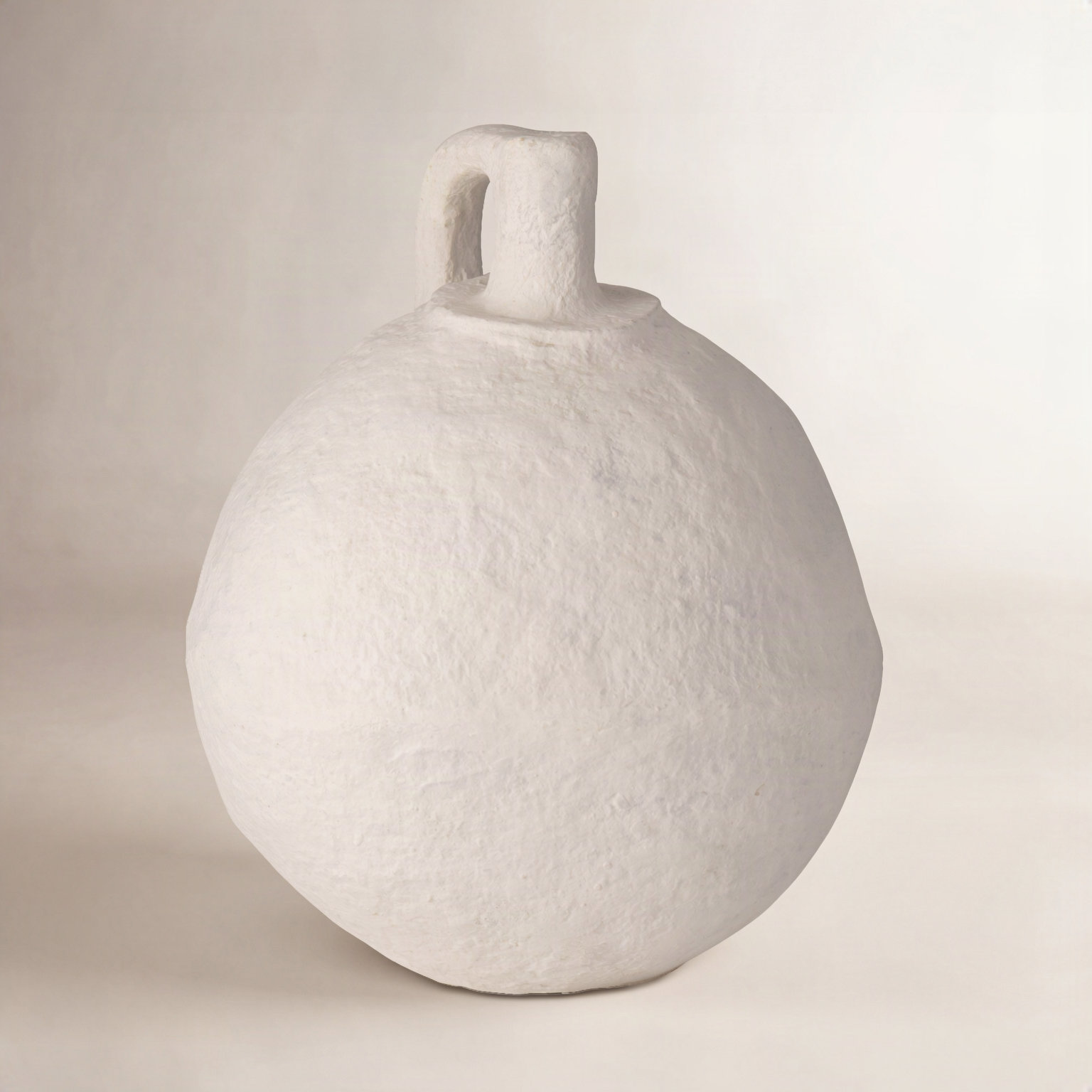 Nikia Table Vase
