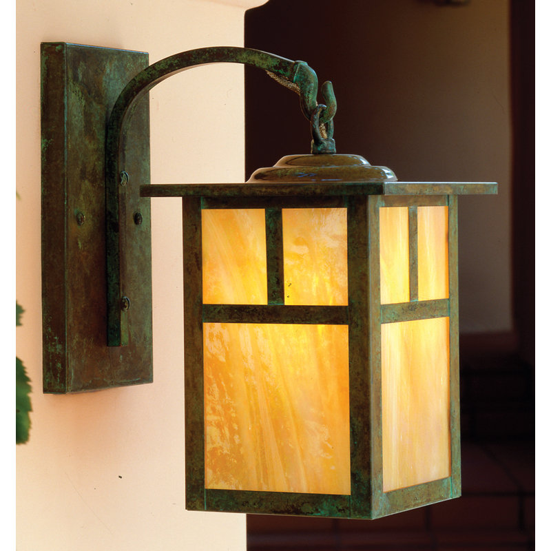 Lanterne murale d'extérieur 1 lumière Hylan, H 10,38 po x l 6 po x P 9,5 po / barre en T, Étain, Verre puceux transparent