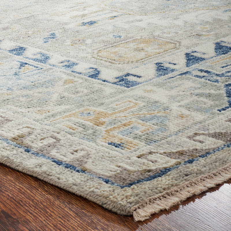 Quinzio Hand Knotted Wool Area Rug in Beige, Rectangle 6' x 9'