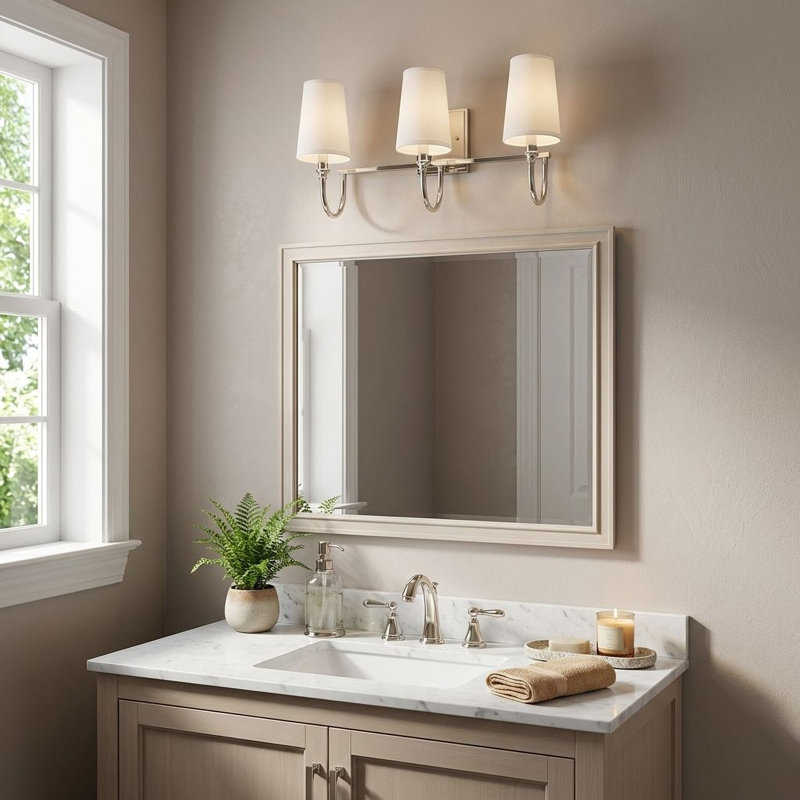 Éclairage pour meuble-lavabo à intensité variable à 3 lumières Payson en nickel poli, Nickel poli