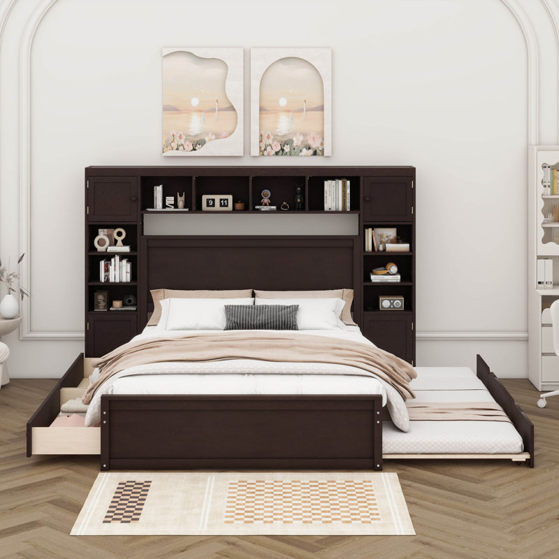 Un lit double en bois avec armoire intégrée, tablette et prises électriques, accompagné d'un lit gigogne simple., Espresso