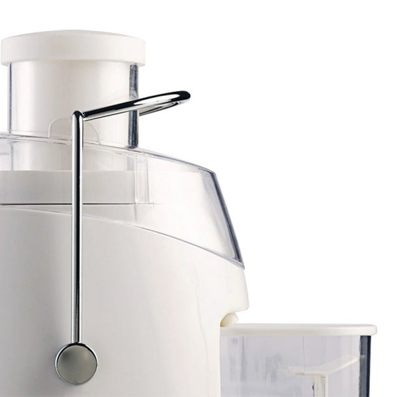 Brentwood 700 Watt Electric Centrifugal Juicer, White
