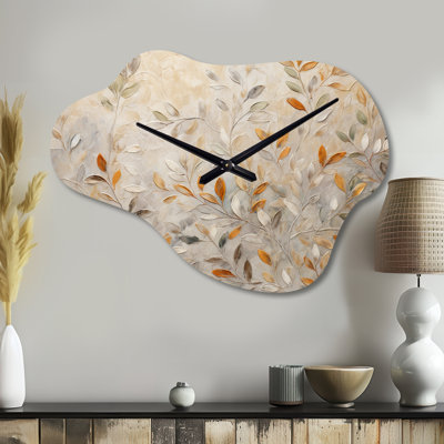 «Beige Botanical Impressions I - Botanicals», horloge murale asymétrique