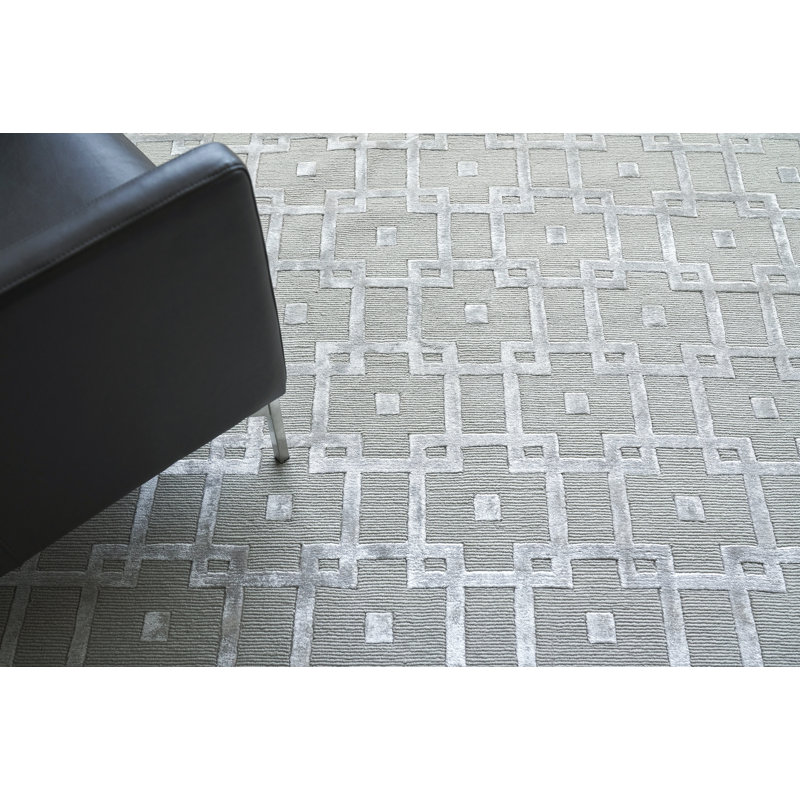 Metro-Velvet Geometric Area Rug in Silver, Rectangle 4' x 6'