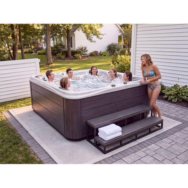 Spa standard pour 6 personnes à 100 jets avec système de son et cascade DEL American Spas, Fumée, Blanc