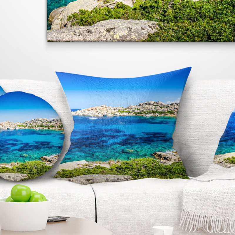 Coussin Ocean Bay avec eau turquoise - imprimé mer et rivage, 16 po x 1 po, Coussin décoratif