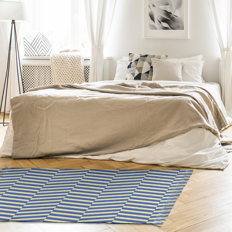 Tapis à rayures bleues en rupture, Oui