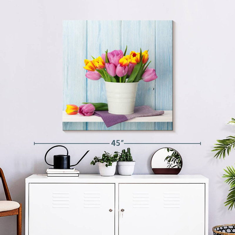 Harnek tulipes dans un seau, H 30 po x l 30 po