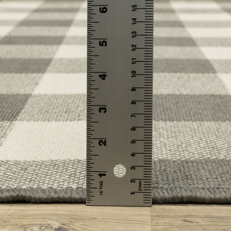 Tapis intérieur / extérieur gris / ivoire Lyle, Rectangle 5 pi 3 po x 7 pi 6 po