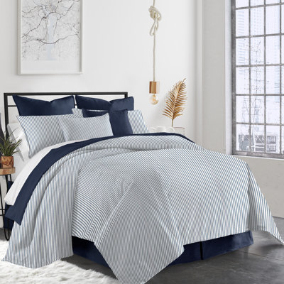 Gesto Coverlet Set