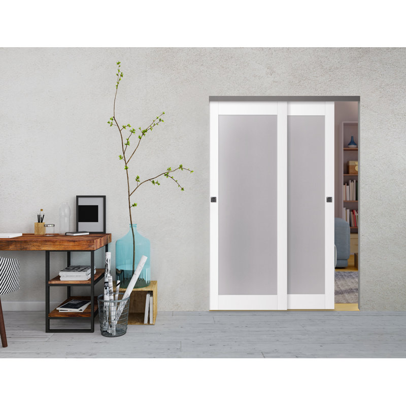 Porte de placard coulissante en bois à panneaux, 55,50 po x 79,38 po