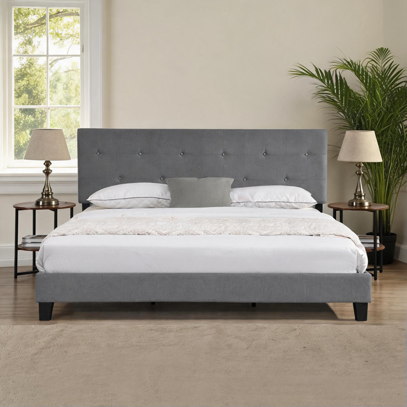 Structure de lit plateforme capitonnée et capitonnée, mobilier de chambre à coucher principale, tissu en lin gris, très grand lit avec support en lattes de bois sans sommier