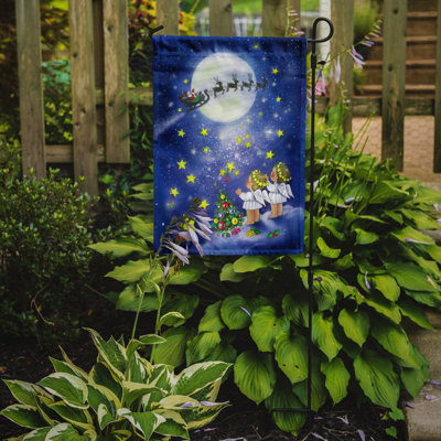 Drapeau de jardin à deux côtés Beast Angels regardant le Père Noël