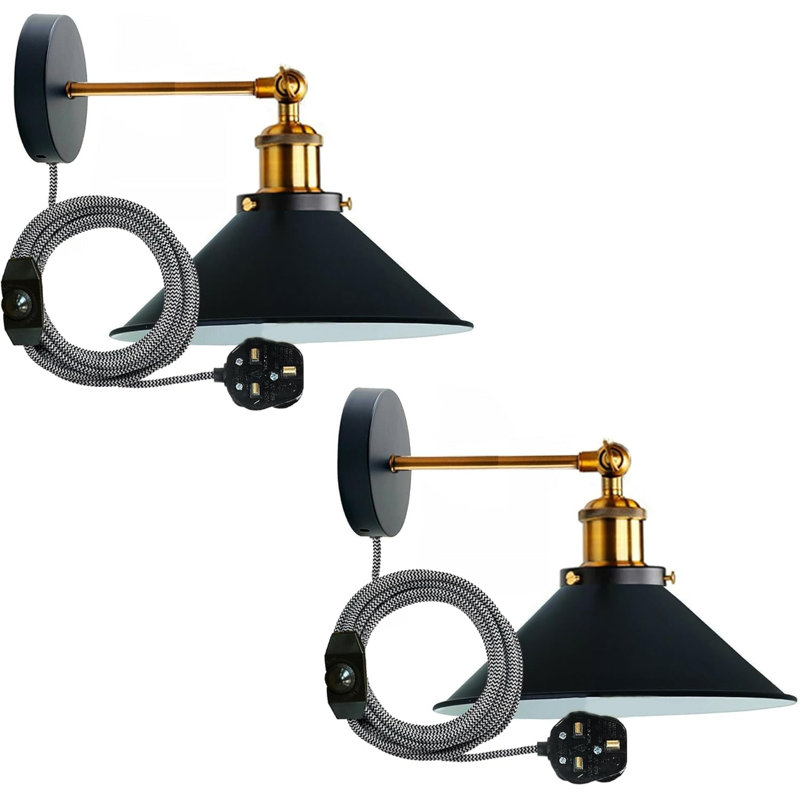 Plug-in Armed Sconce, Black