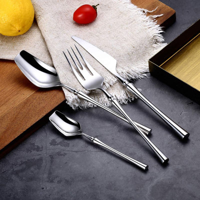 Ensemble de couverts Demi-Mai, service pour 4