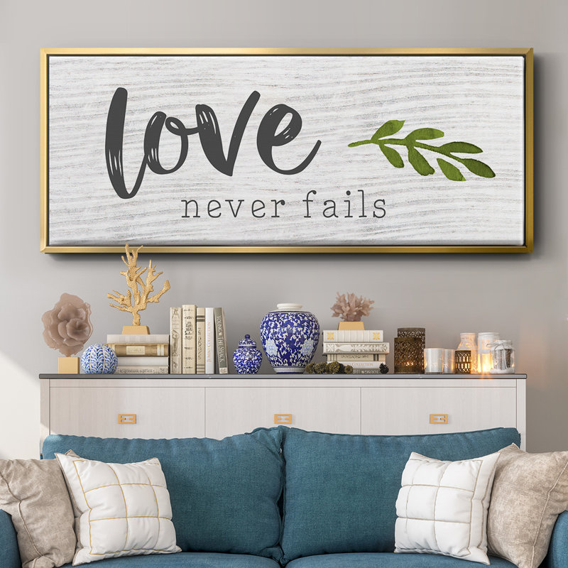 Love Love Fails - Toile encadrée, H 12 po x l 30 po
