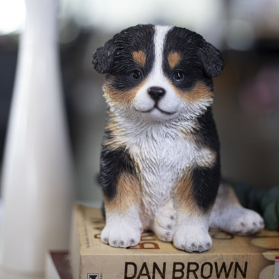  White & Brown Australian shepherd | Handpainted Decorative Puppy Statue for Home & Garden Decor | Premium Polyresin Dog Statue | Gift for Dog Lovers | Weather-Resistant Indoor/Outdoor Decor