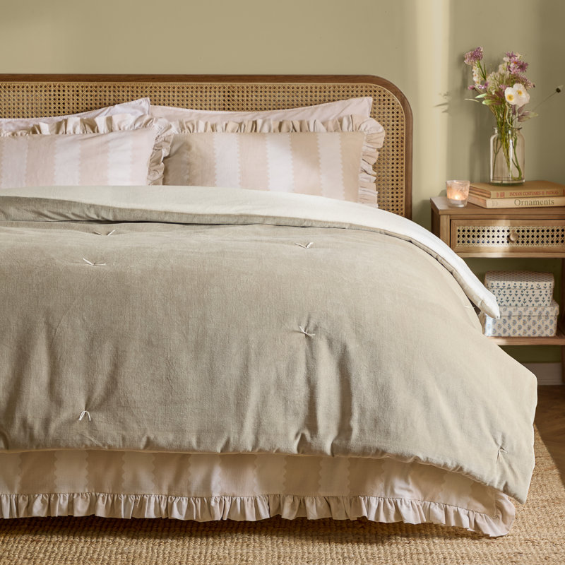 Edie Cotton Solid Colour Bedspread, Beige