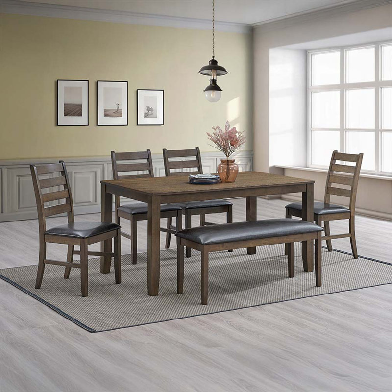 Chaise rembourrée en bois et similicuir