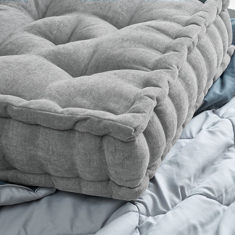 Rainha® - Classic Tufted College Cushion, Gray
