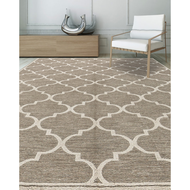 Himalayan Linen Geometric Area Rug in Gray/Beige