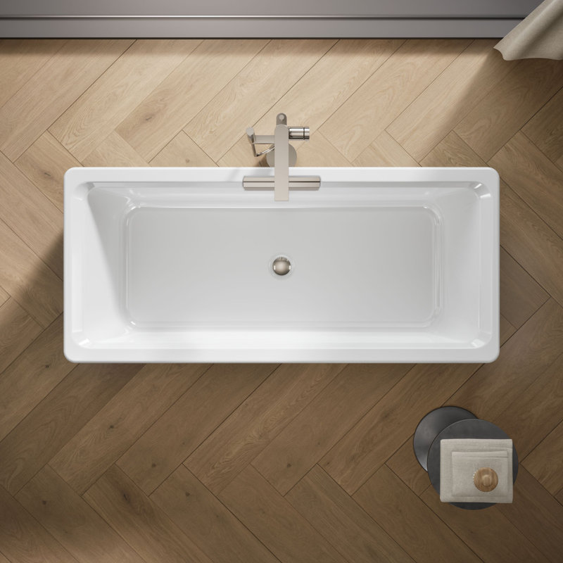 Volute 63 In. X 28-3/8 In. Freestanding Bath With Shroud