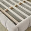 Lit tapissier en chenille-195232324