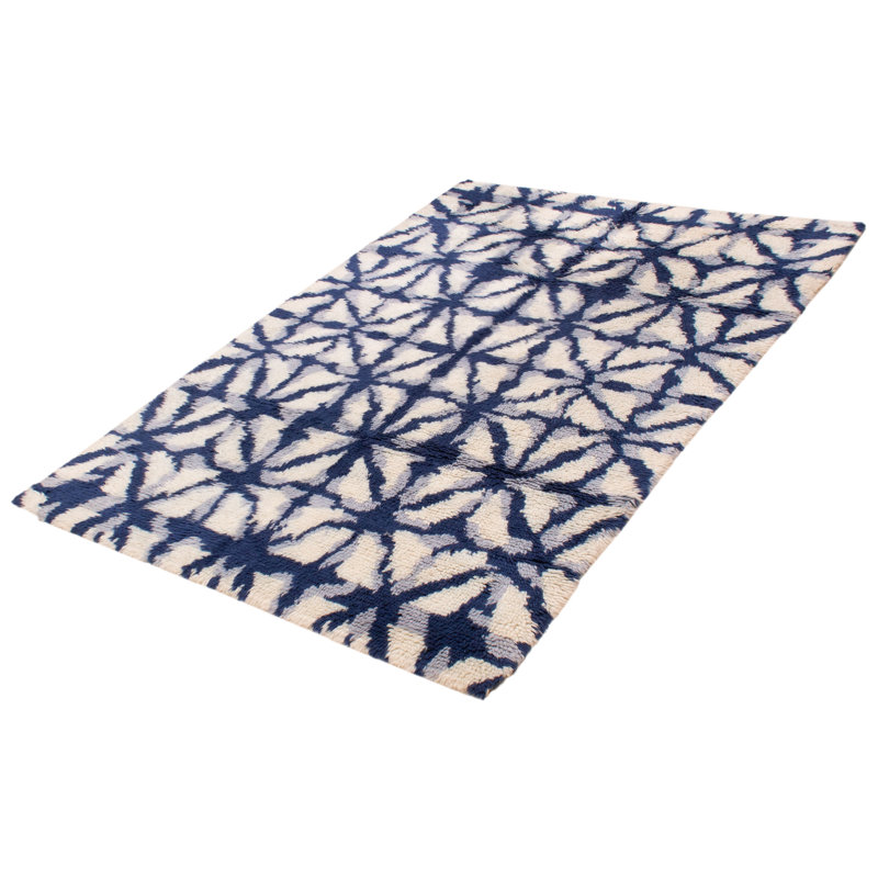 Tapis unique crème / bleu marine Akihito 6 pi x 8 pi 10 po
