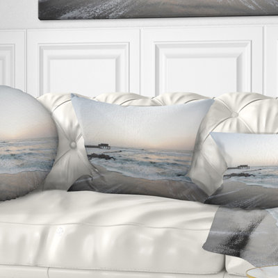 Coussin de plage bleu designart serene blue beach avec soleil blanc moderne