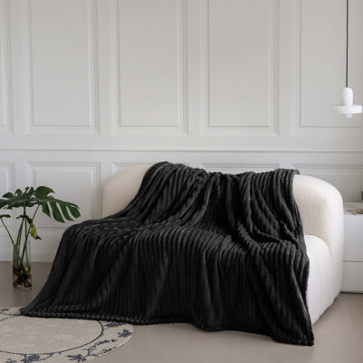 BELLISSIMA PLUSH THROW