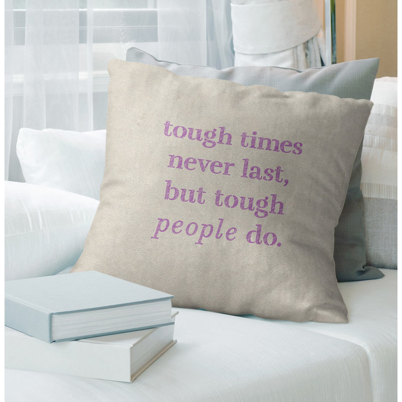 Coussin Handwritten Tough Times, 14 po x 14 po, Blanc / violet, Pas de remplissage