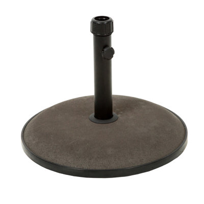 La base de parasol en béton de 66 lb, offre une plateforme sécurisée pour un parasol de 10 pieds, un support brun et convient parfaitement à 10 pieds