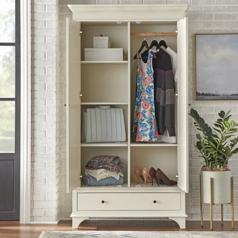 Andrea Armoire