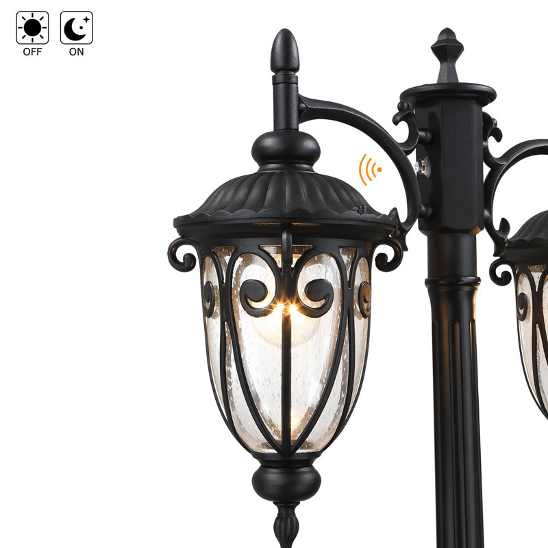 Lampadaire d'extérieur en aluminium 78 po avec crépuscule à l'aube