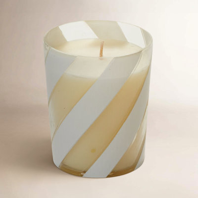 Candle 4"x 4.75"