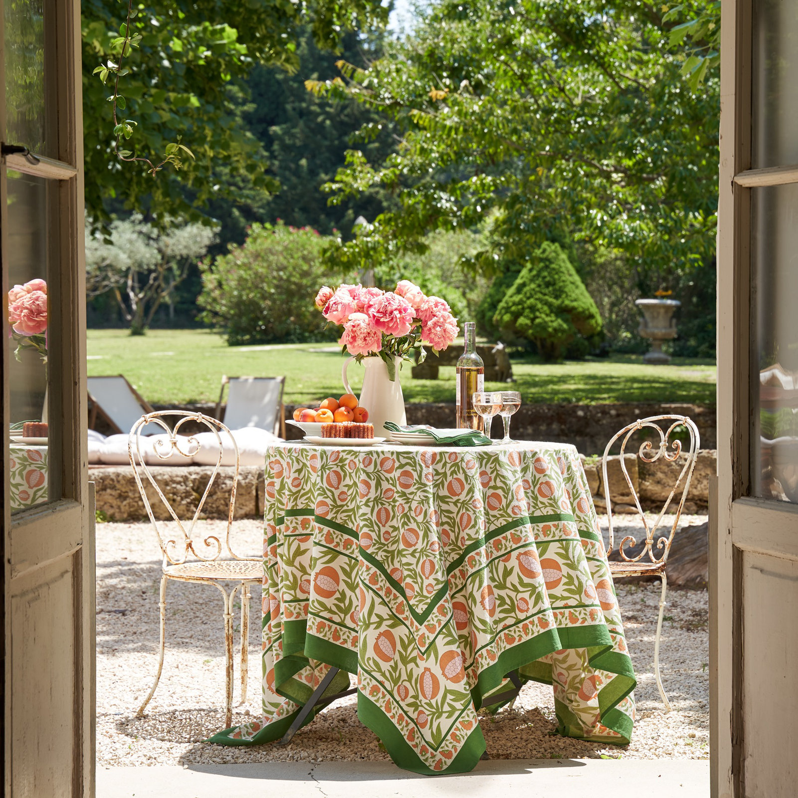 Williston Floral Easter Tablecloth, Orange/Green