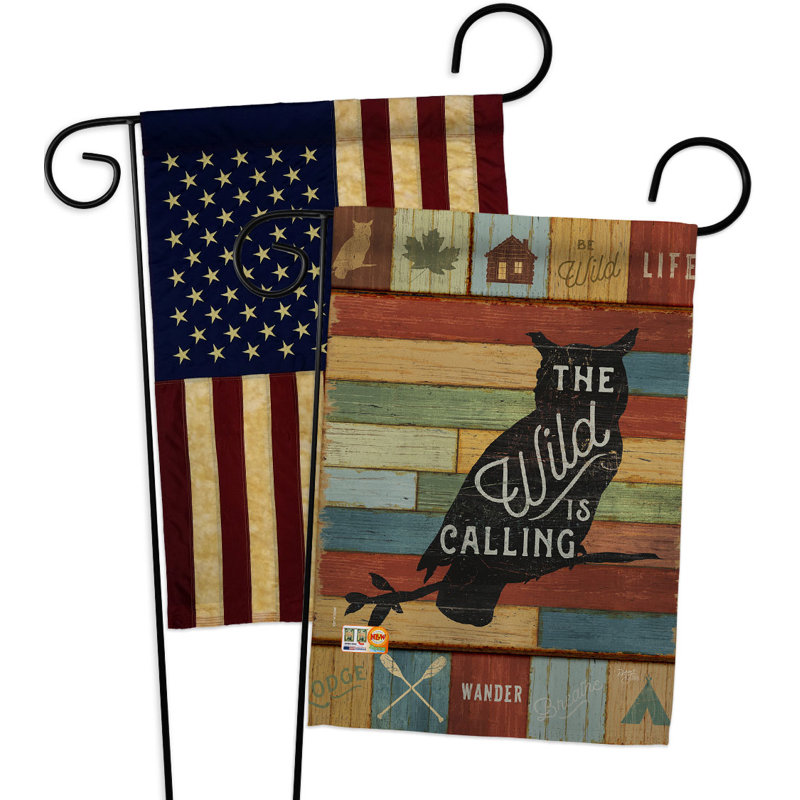 Drapeau de jardin en polyester 19 x 13 po The Wild Is Calling