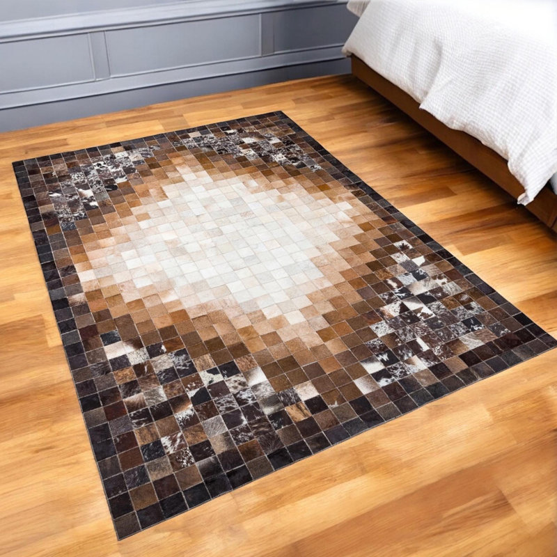 Tapis brun et beige en patchwork de cuir de vache ombré, tapis en cuir de vache naturel, Rectangle 12 pi x 8 pi 10 po
