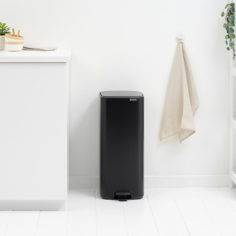 Brabantia 30 Litre Bo Pedal Bin, Matt Black