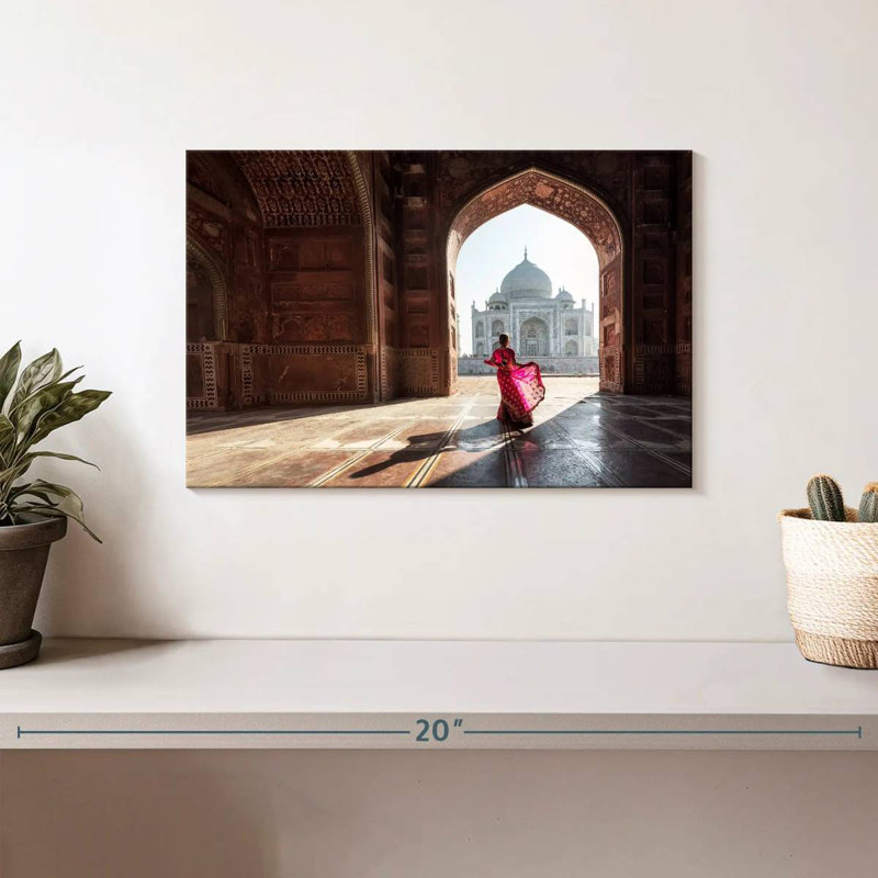 Nicci Taj Mahal Woman, 8" H x 12" W
