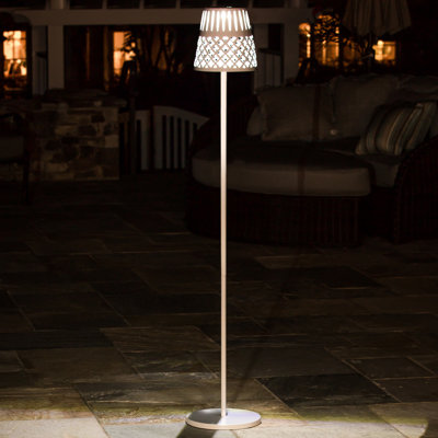 Fresh White Solar Powered Metal Pathway Light