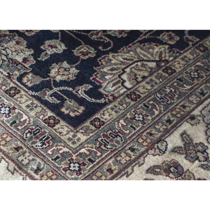 Marquis Oriental Area Rug in Black/Beige