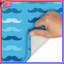 Tapis de bain bleu à motif de moustache-129217140