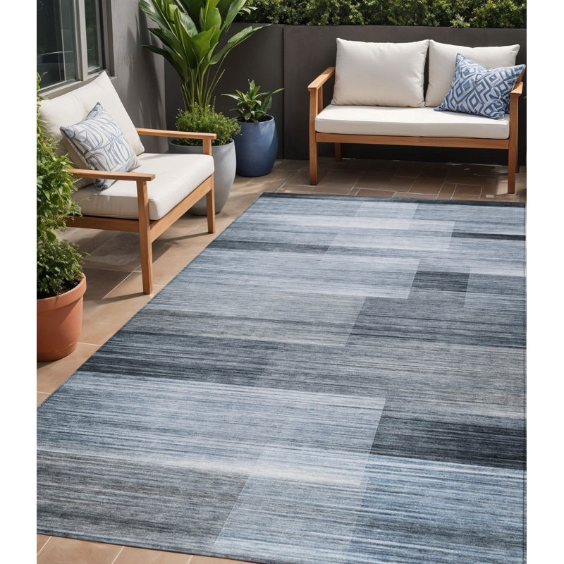 Tapis extérieur lavable rayé bleu et ivoire 5 pi x 8 pi
